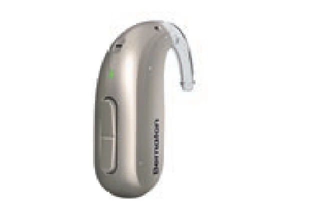 Aide auditive Bernafon Encanta miniBTE R équipée de son coude rigide, contour d'oreille rechargeable beige, vue de profil