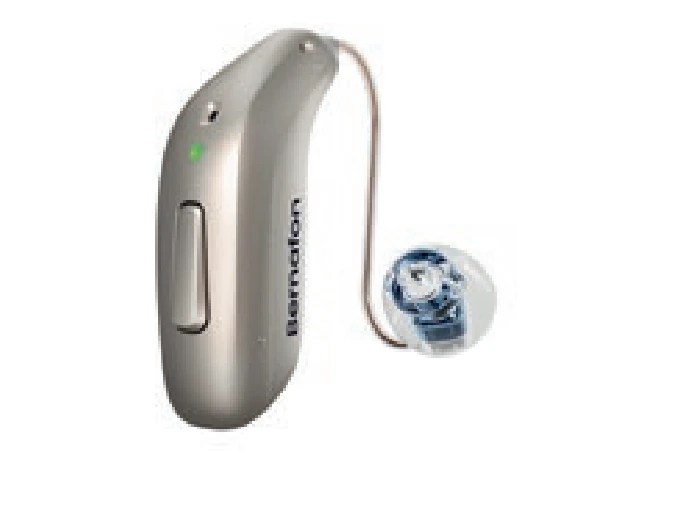 Aide auditive Bernafon Encanta miniRITE R avec écouteur 85, contour beige rechargeable et dôme, vue de profil